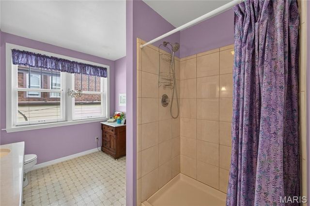 539 Monroe Street, St Charles, MO 63301