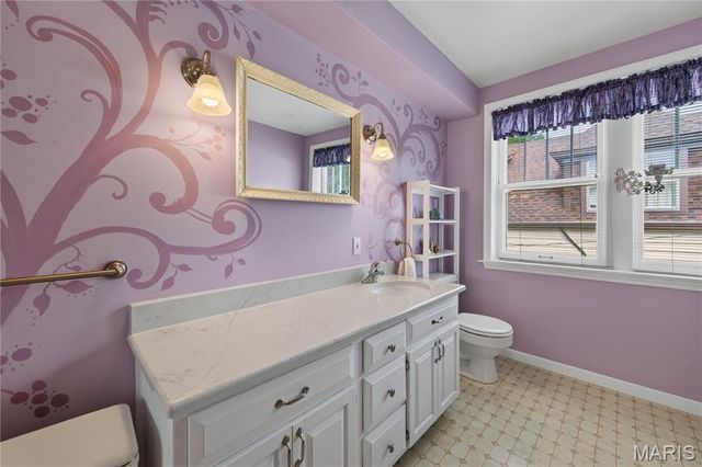 539 Monroe Street, St Charles, MO 63301