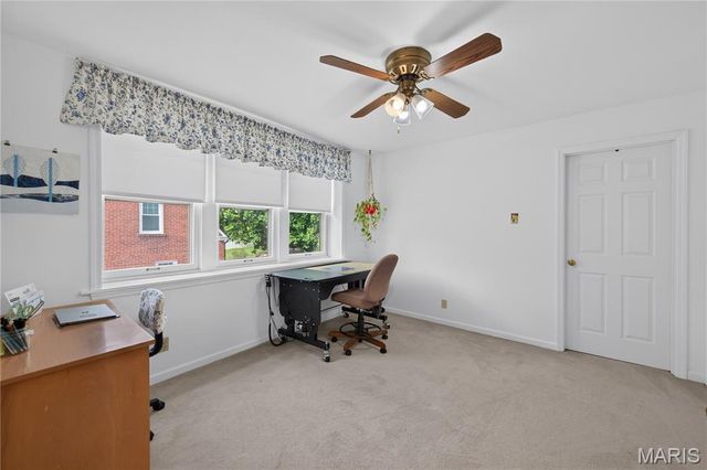 539 Monroe Street, St Charles, MO 63301