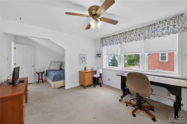 539 Monroe Street, St Charles, MO 63301