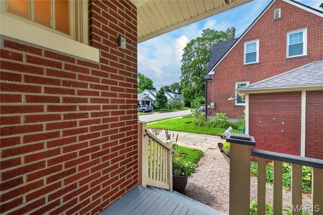 539 Monroe Street, St Charles, MO 63301
