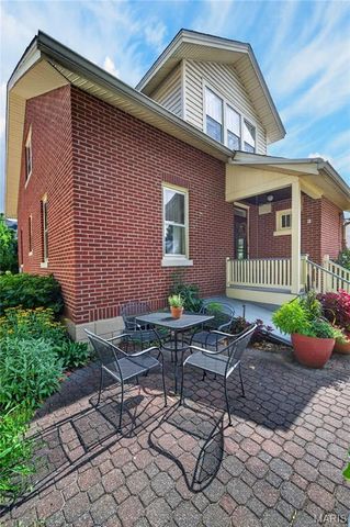 539 Monroe Street, St Charles, MO 63301
