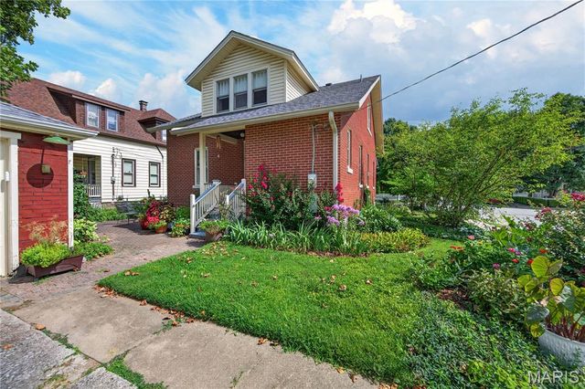 539 Monroe Street, St Charles, MO 63301