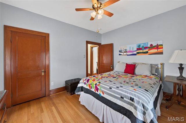 539 Monroe Street, St Charles, MO 63301