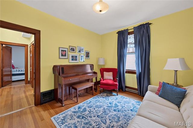 539 Monroe Street, St Charles, MO 63301