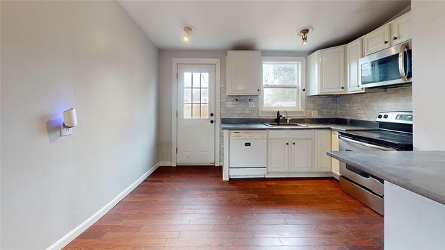 29 Gibbons Avenue, Warwick, RI 02889