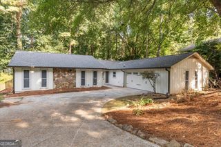 9570 Hillside Drive, Roswell, GA 30076