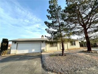 22773 Powhatan Road, Apple Valley, CA 92308