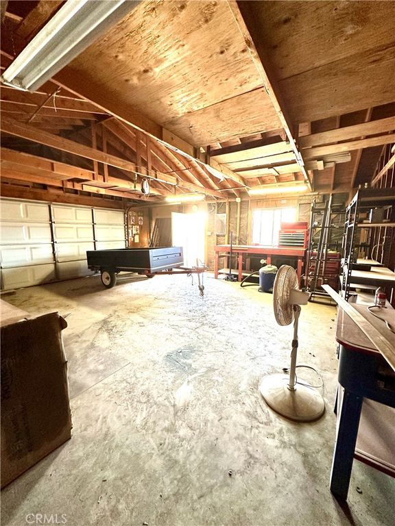 Image 28 of property listing at 22773 Powhatan Road, Apple Valley, CA 92308