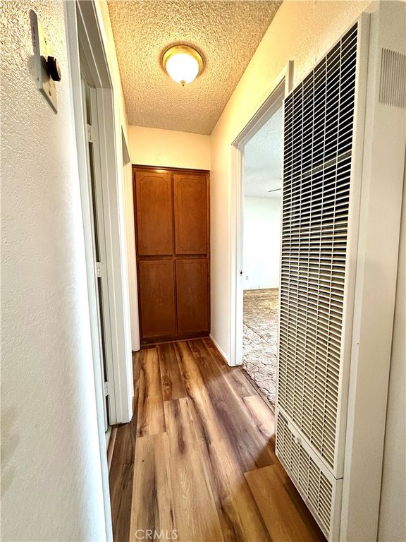 Image 34 of property listing at 22773 Powhatan Road, Apple Valley, CA 92308