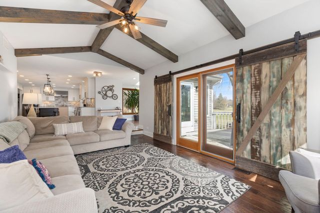 2436 Newport Drive, Naperville, IL 60565