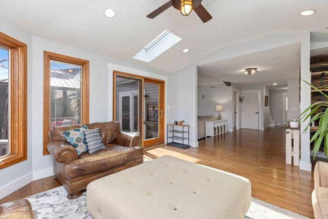 2436 Newport Drive, Naperville, IL 60565