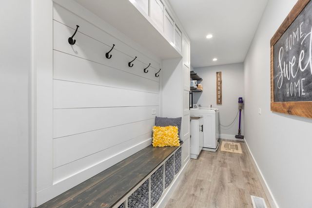 2436 Newport Drive, Naperville, IL 60565