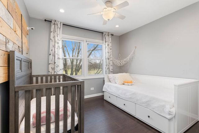 2436 Newport Drive, Naperville, IL 60565