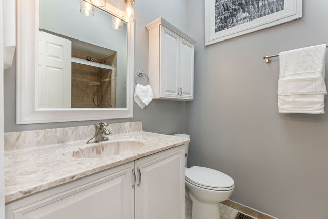 2436 Newport Drive, Naperville, IL 60565