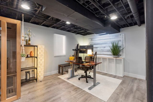 2436 Newport Drive, Naperville, IL 60565