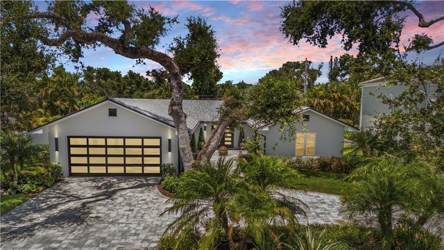661 Date Palm Road, Vero Beach, FL 32963