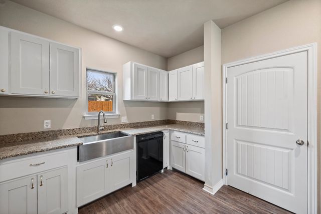 2875 Conveyor Drive B, Burleson, TX 76028