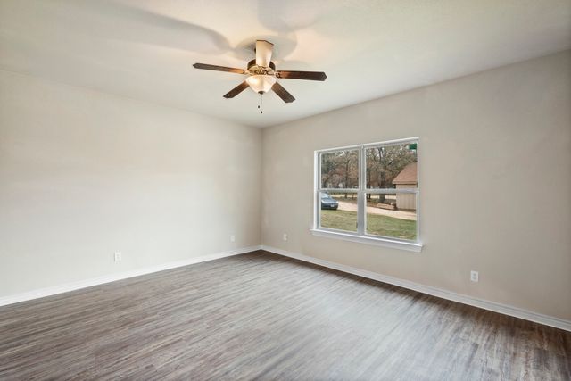 2875 Conveyor Drive B, Burleson, TX 76028