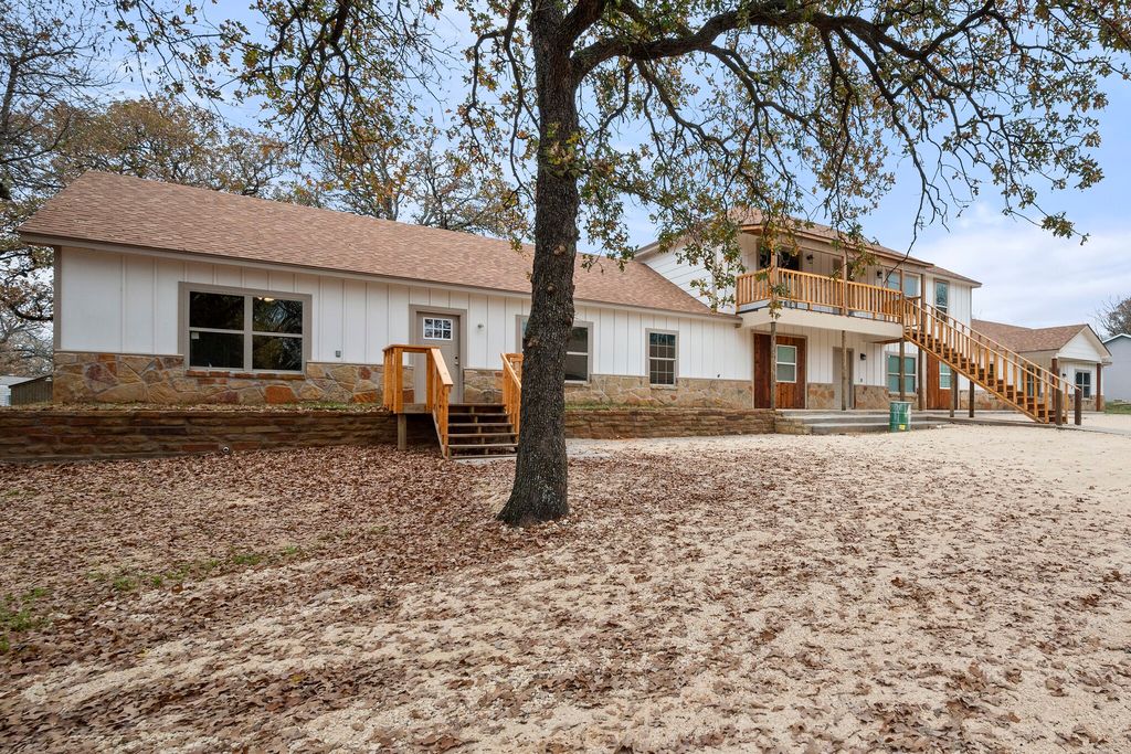 2875 Conveyor Drive B, Burleson, TX 76028