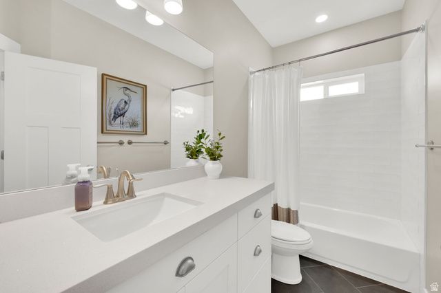 7032 W ECHO BLUFF DR, Herriman, UT 84096