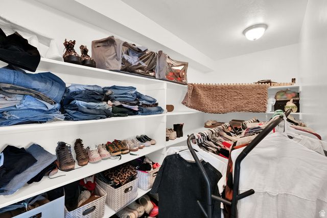 7032 W ECHO BLUFF DR, Herriman, UT 84096