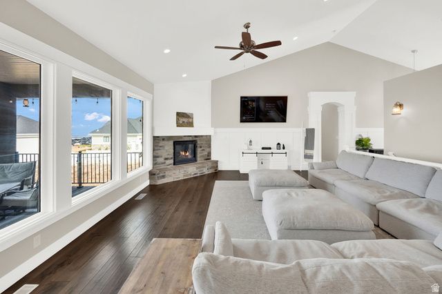 7032 W ECHO BLUFF DR, Herriman, UT 84096