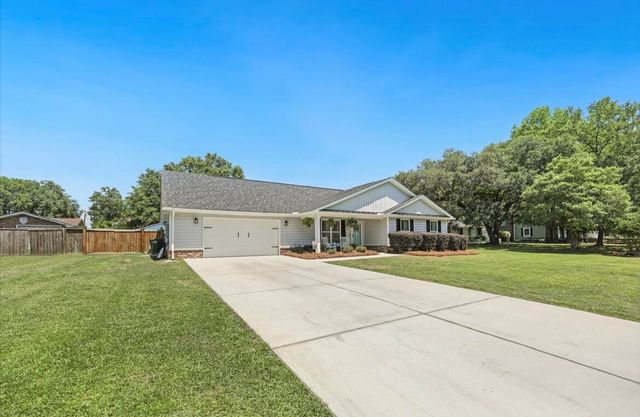 1207 Dennis Boulevard, Moncks Corner, SC 29461