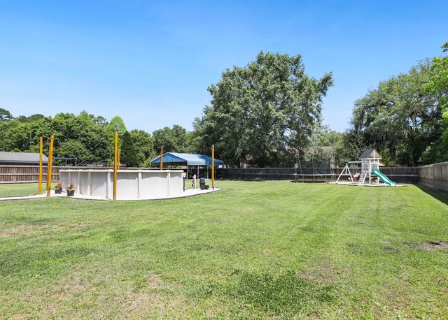 1207 Dennis Boulevard, Moncks Corner, SC 29461