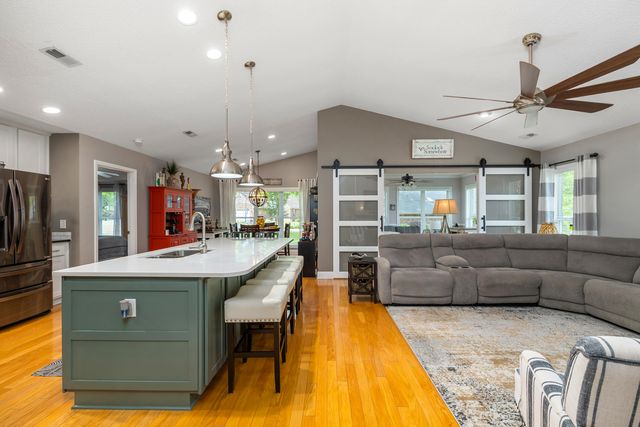 505 Oak Hill Drive, Manning, SC 29102