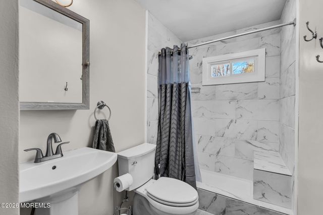 8 Peach Tree Street, Jackson, NJ 08527