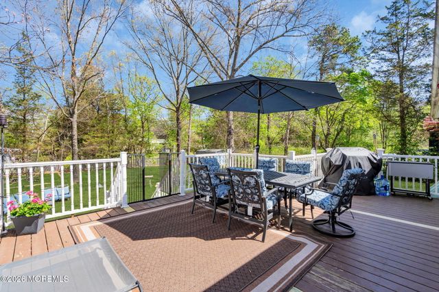 8 Peach Tree Street, Jackson, NJ 08527