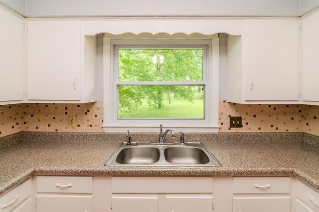 407 Clintonville Road, Paris, KY 40361