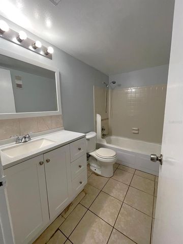 2835 SOMERSET PARK DRIVE 205, Tampa, FL 33613