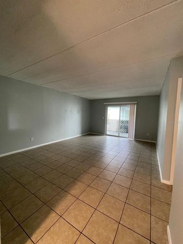 2835 SOMERSET PARK DRIVE 205, Tampa, FL 33613