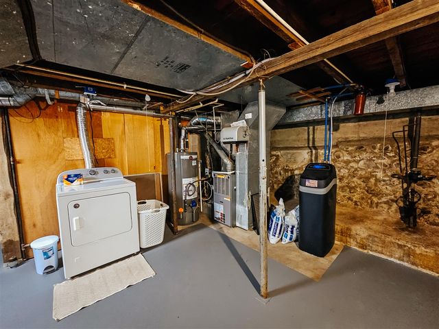 58 Salem Street, Hillsdale, MI 49242