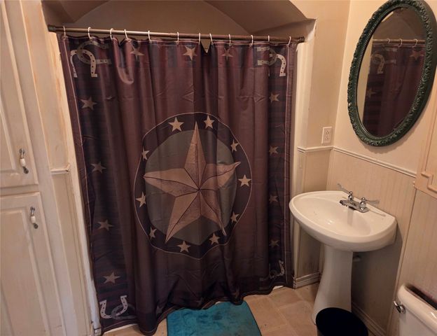 809 W Third Street, Clarksville, TX 75426