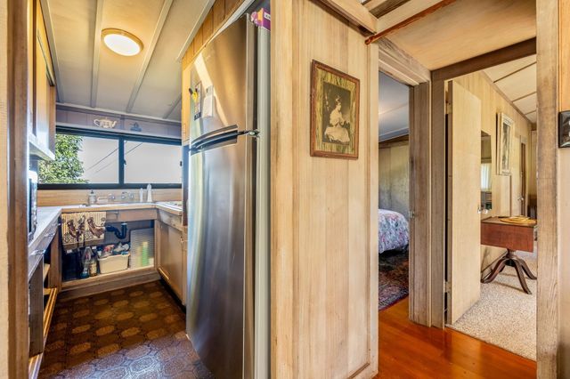 2640 Olinda Rd, Makawao, HI 96768