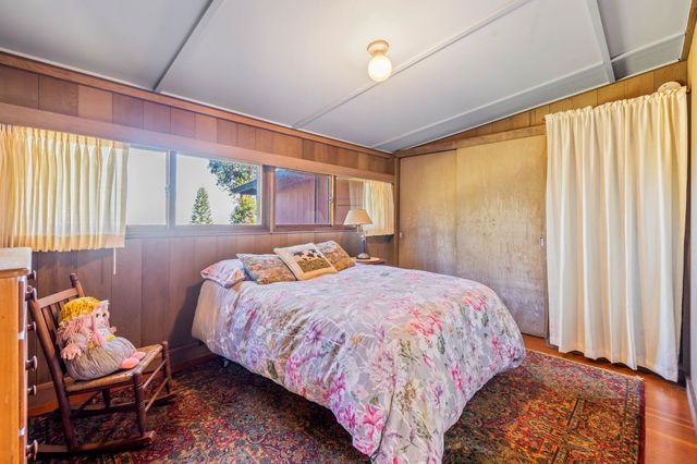 2640 Olinda Rd, Makawao, HI 96768