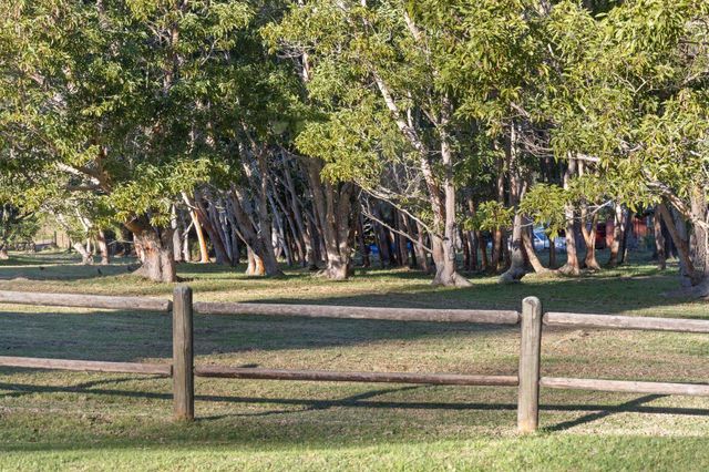 2640 Olinda Rd, Makawao, HI 96768