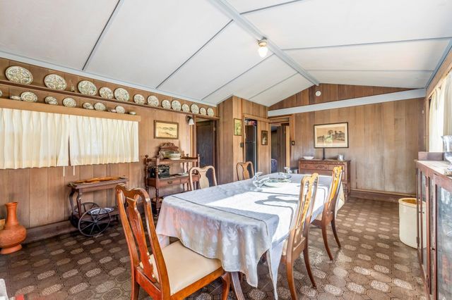 2640 Olinda Rd, Makawao, HI 96768