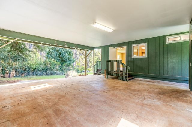 2640 Olinda Rd, Makawao, HI 96768