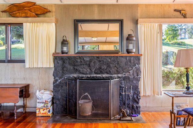 2640 Olinda Rd, Makawao, HI 96768