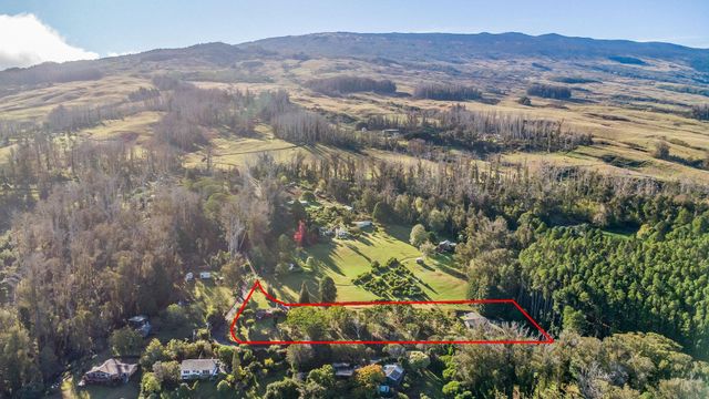 2640 Olinda Rd, Makawao, HI 96768