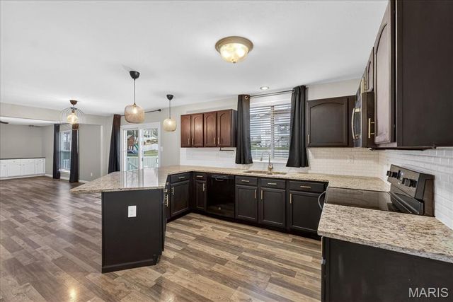 513 Meadow Glen Court, House Springs, MO 63051