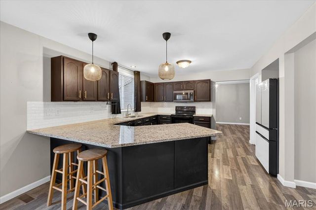 513 Meadow Glen Court, House Springs, MO 63051