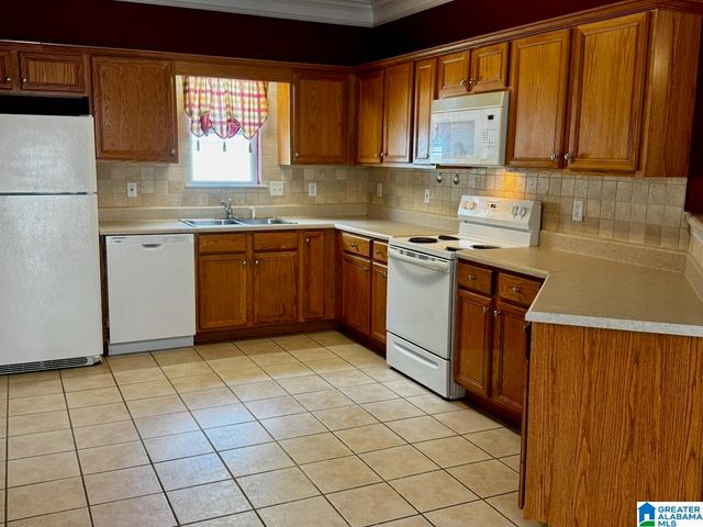 110 HIGH RIDGE TRACE, Pelham, AL 35124