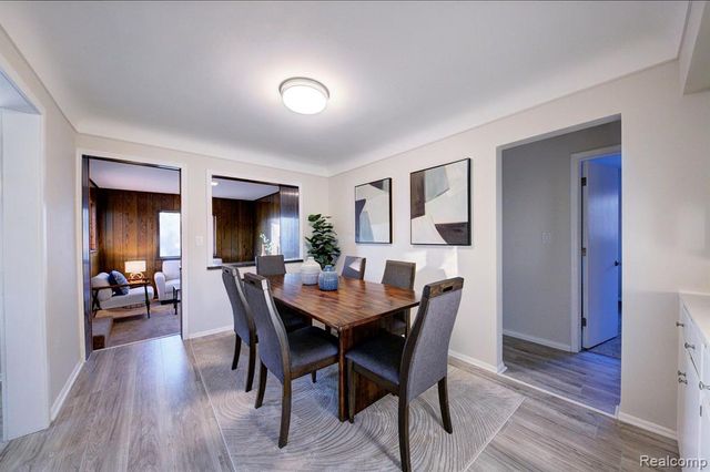 21661 Cloverlawn Street, Oak Park, MI 48237