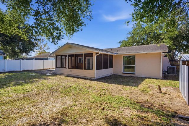 613 HIGHVIEW CIRCLE N, Brandon, FL 33510