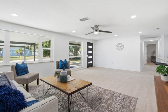 613 HIGHVIEW CIRCLE N, Brandon, FL 33510